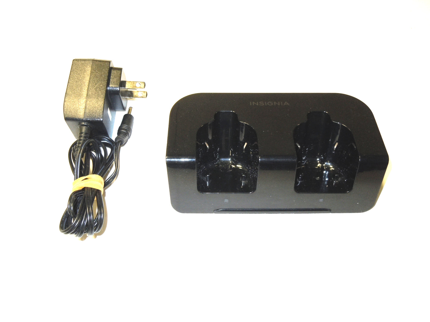Insignia Nintendo Wii and Wii U Charge Station - Black [PLEASE READ]