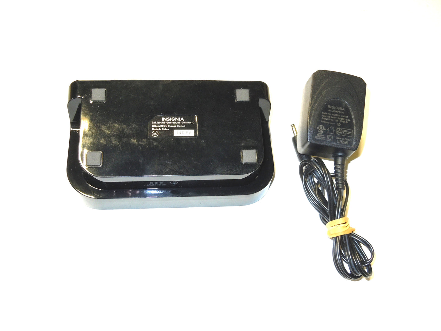 Insignia Nintendo Wii and Wii U Charge Station - Black [PLEASE READ]