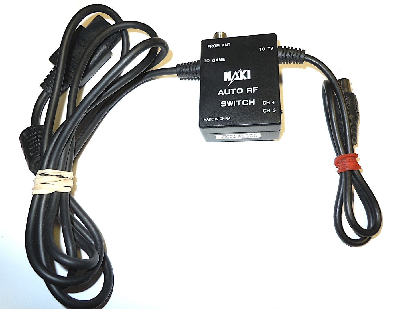 Naki Auto RF Switch for Super Nintendo, Nintendo 64, and GameCube (Colors Vary)