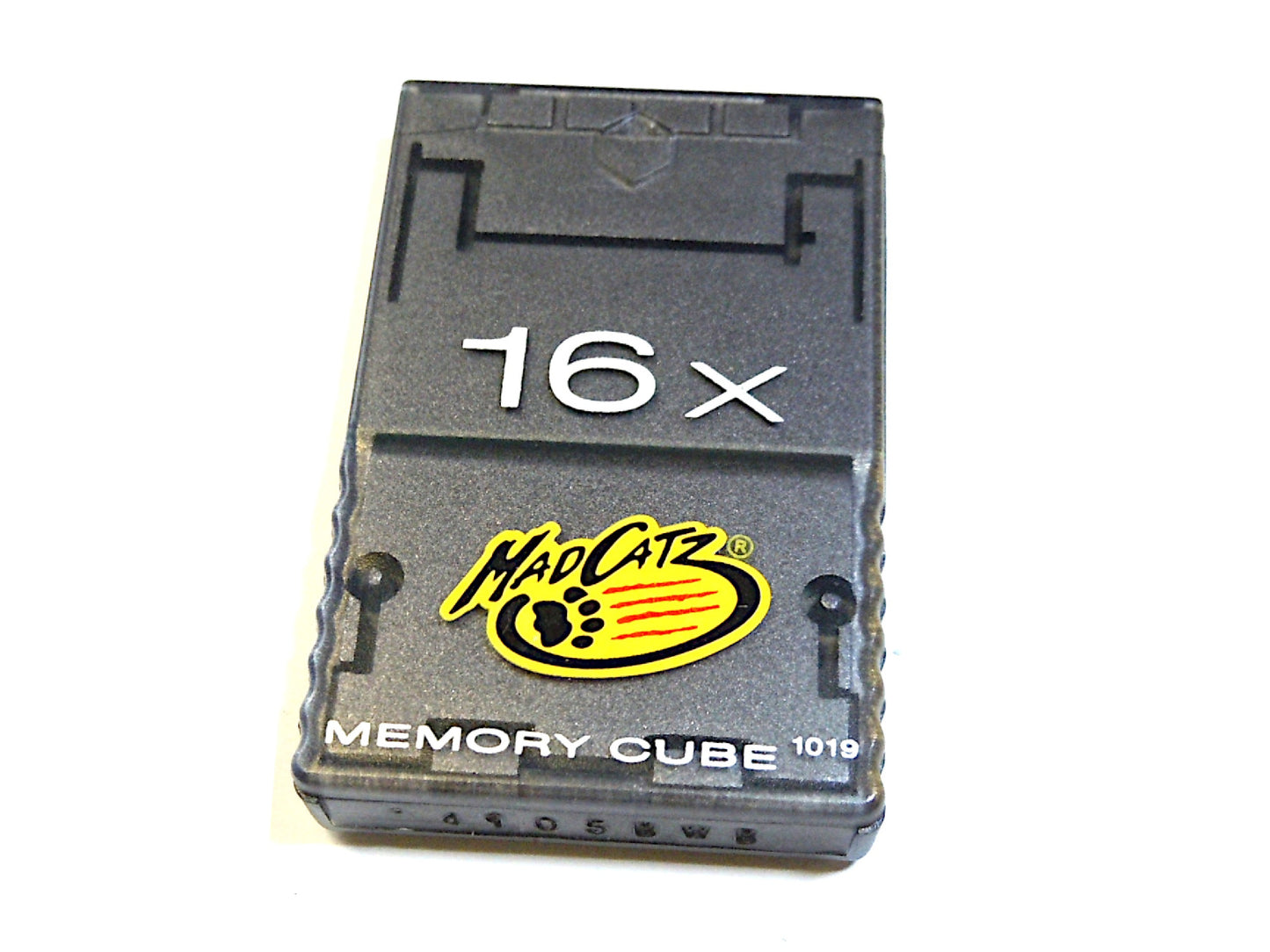 Mad Catz Nintendo GameCube 16X 64MB Memory Card (Colors May Vary)