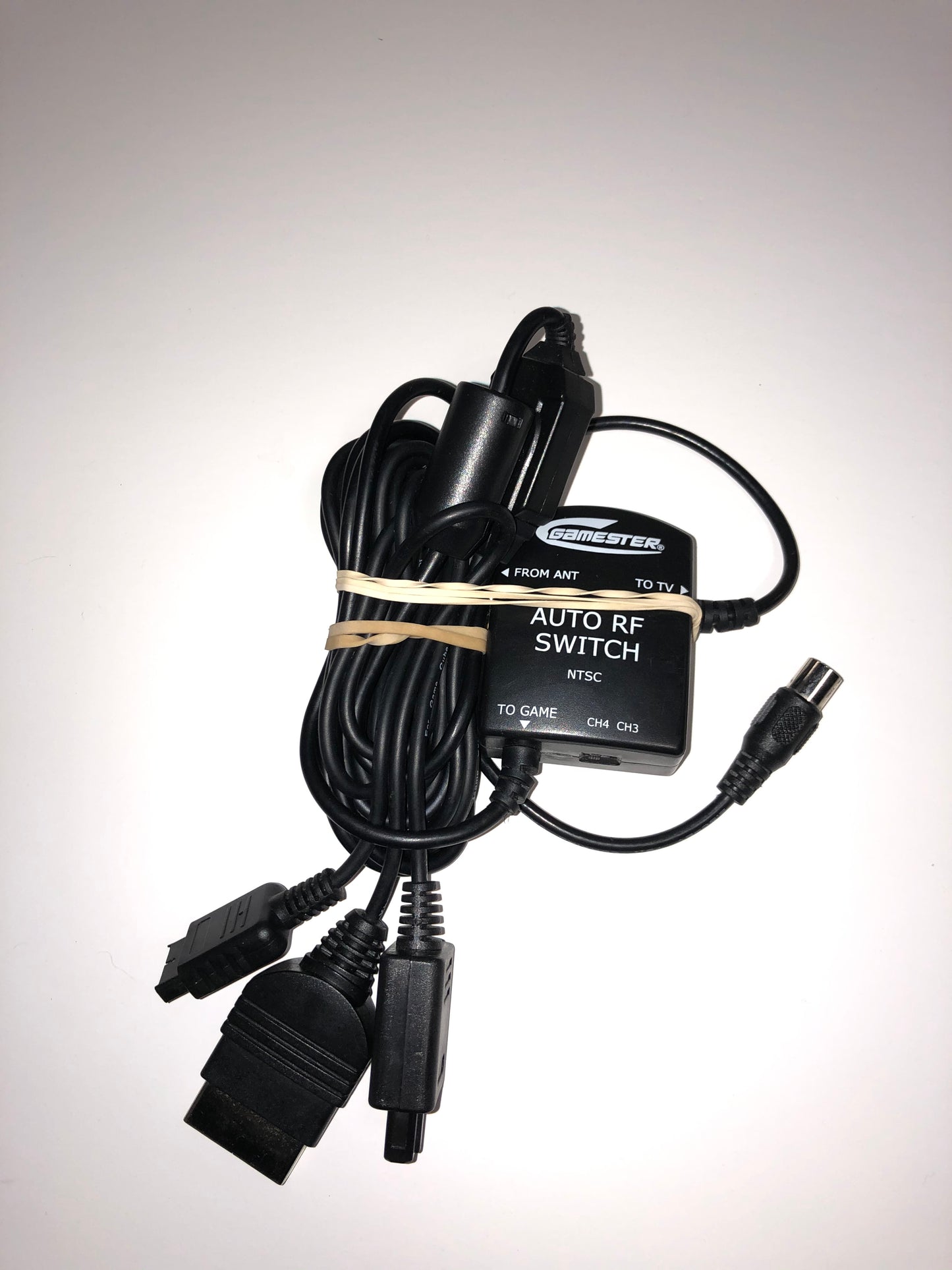 Gamester Auto RF Switch for Microsoft Xbox/Sony Playstation/Nintendo Gamecube