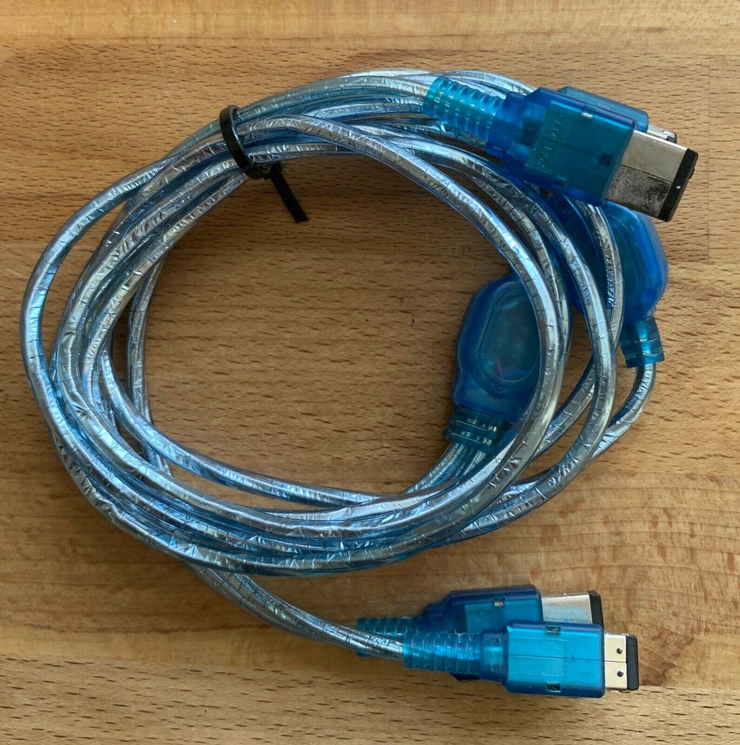 Gameboy Advance Link Cable (Colors May Vary)
