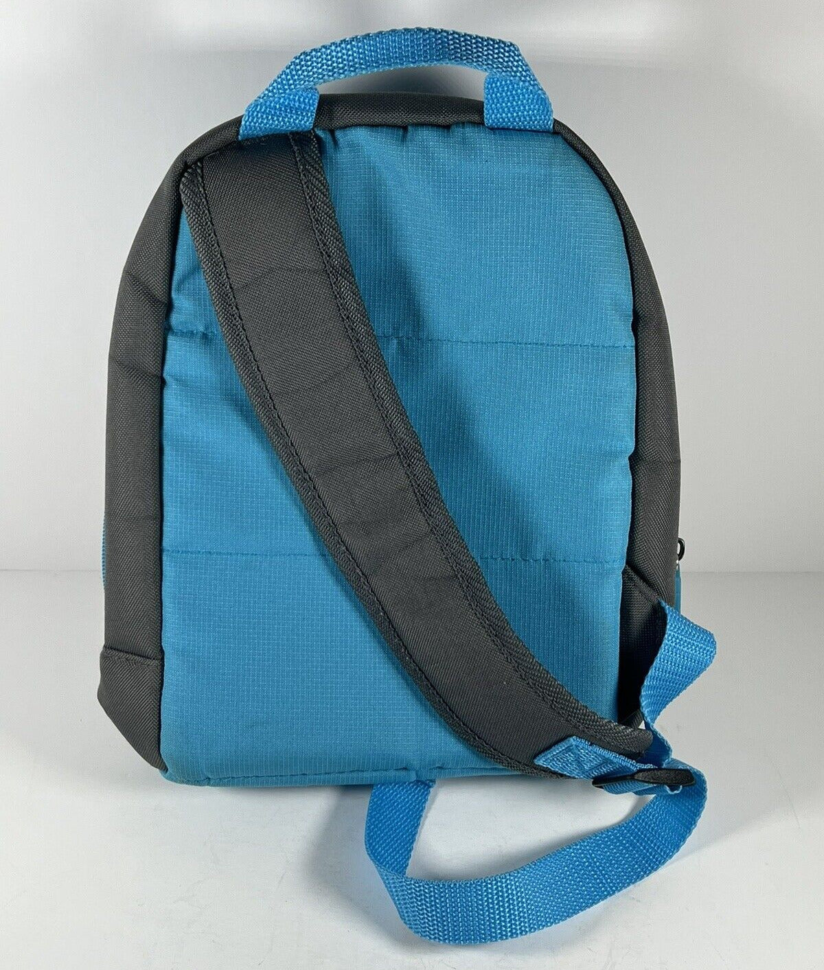 Skylanders Giants Aqua Blue/Gray Single Sling Mini BackPack