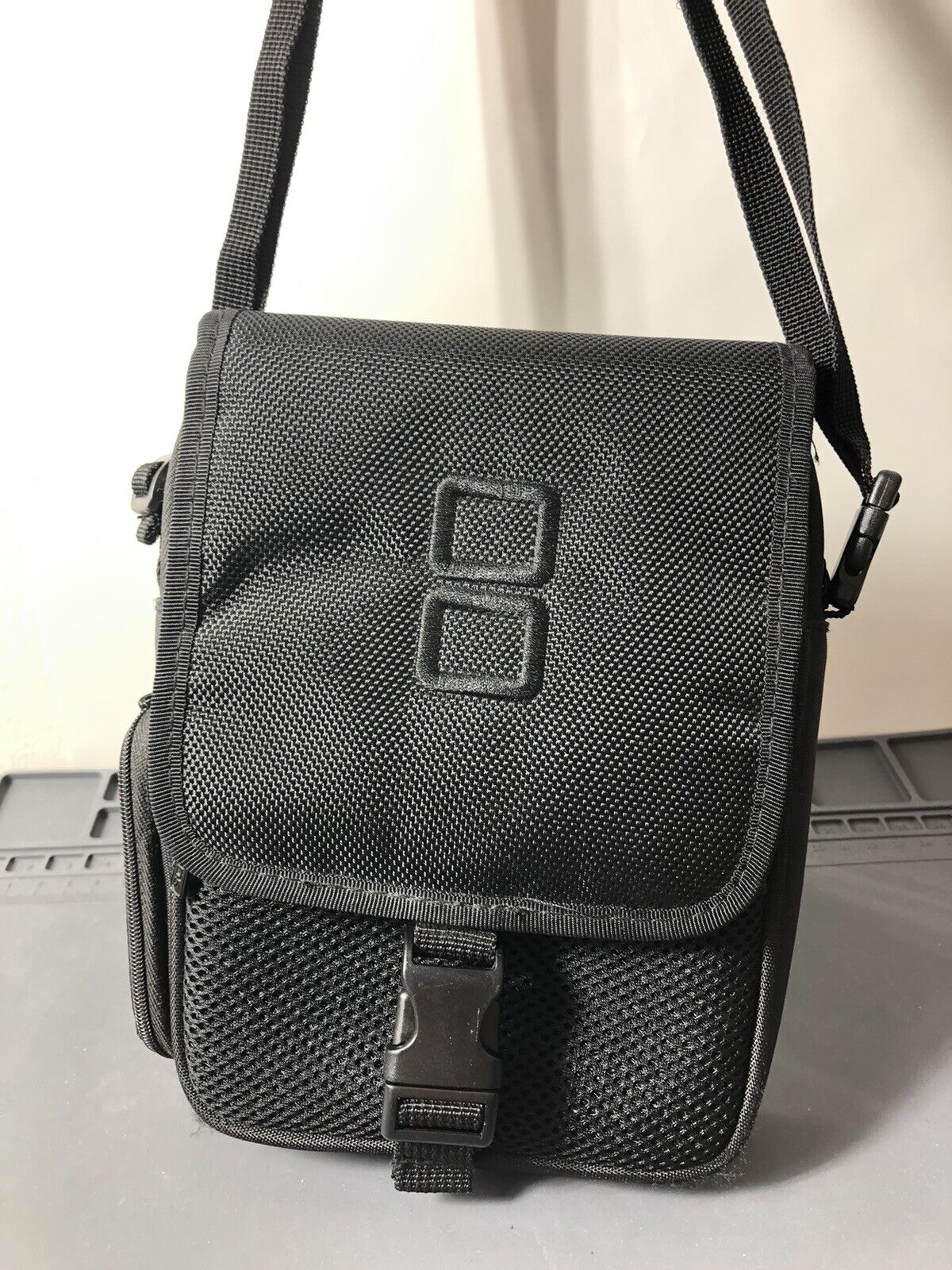Nintendo DS Deluxe Game Traveler Carrying Case - Black