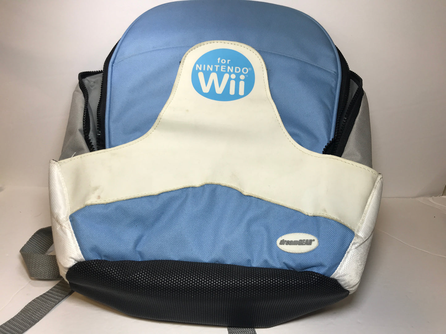 Nintendo Wii dreamGear Carry Travel Backpack bag for Console & Accessories